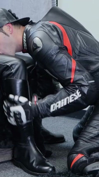 Sudut pandangan pertama kulit