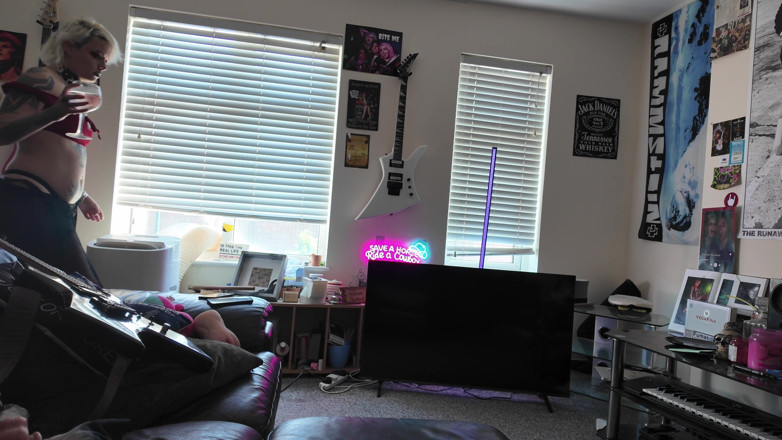 Glitterqueen1999: Sharing Is Caring: My Boss' Stepdaughters - Taboo