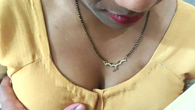 Popmini: Bhabhi India yang baru berkahwin blowjob deepthroat dan berkongkek panas...