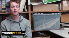 Say Uncle: Young Perps - 淫荡的小偷窥者chris abbot被大鸡巴黑人军官支配并繁殖