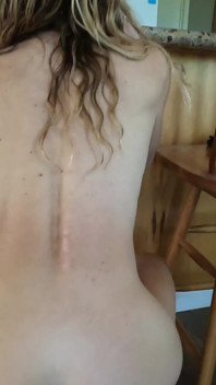 Pequeña Esposa De Uso Libre Se La Follan Mientras Limpia