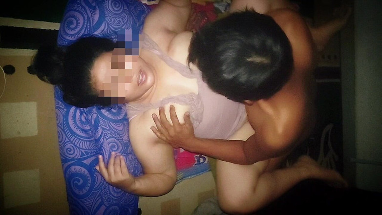 Maye_istrihot: 내 이웃을 빨아주는 쾌감. 내 몸이 진동하게 만들어