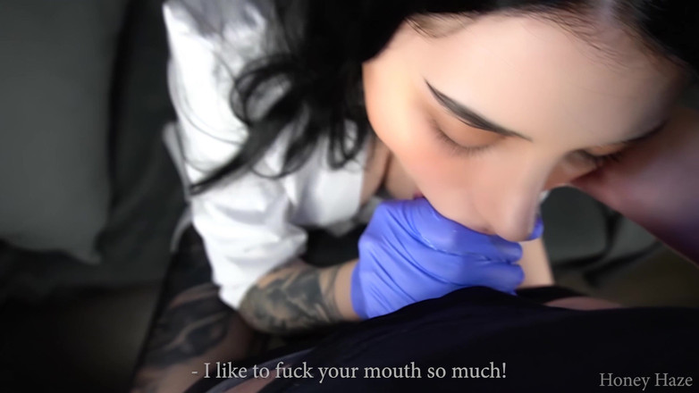 Honey Haze: La visita dottoressa si trasforma in un pompino.honey haze