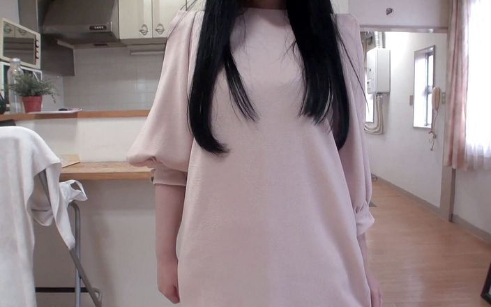 Japan Lust: Bedårande bystig japansk tonåring pressar spermapaj ur fittan
