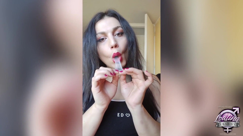 Nikki Montero lesbian life: La stravagante teen trans canela ama leccare lo sperma dai...