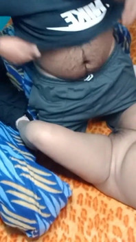 Gadis gemuk lagi asik nyepong dan ngentot kontol