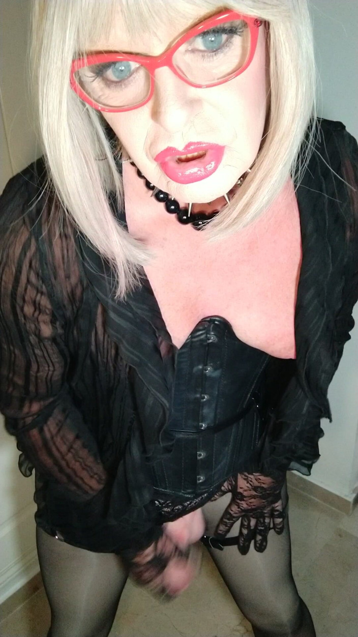 Emma Browne: Lady in Black at Play
