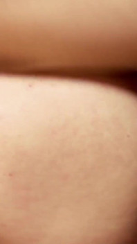 Piękna trzy sceny-3_threesome cycatych blondynek w bieliźnie Bawić się z kutasem