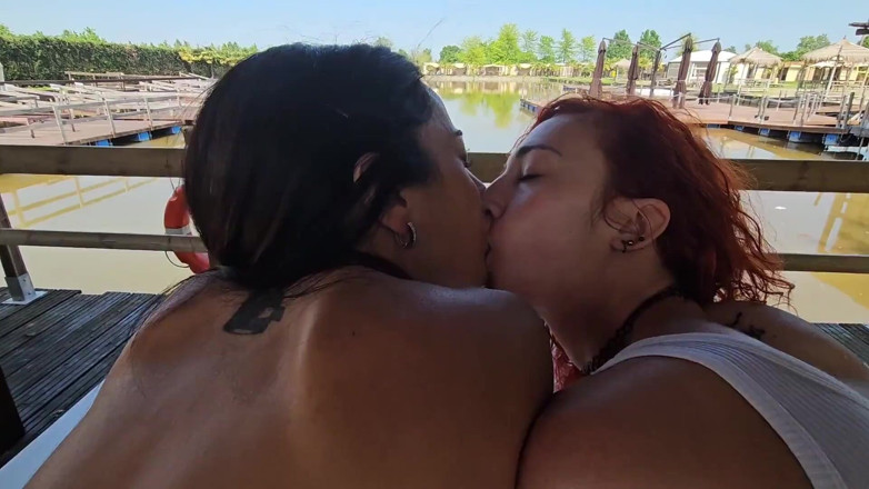 Ferrero anal experience: Hot Amateur Foursome in the Swinger Club