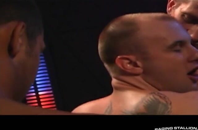 Raging Stallion: Sta nascendo una porno star
