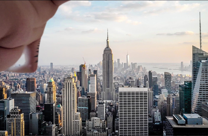 Glitterqueen1999: Its a Giantess' World