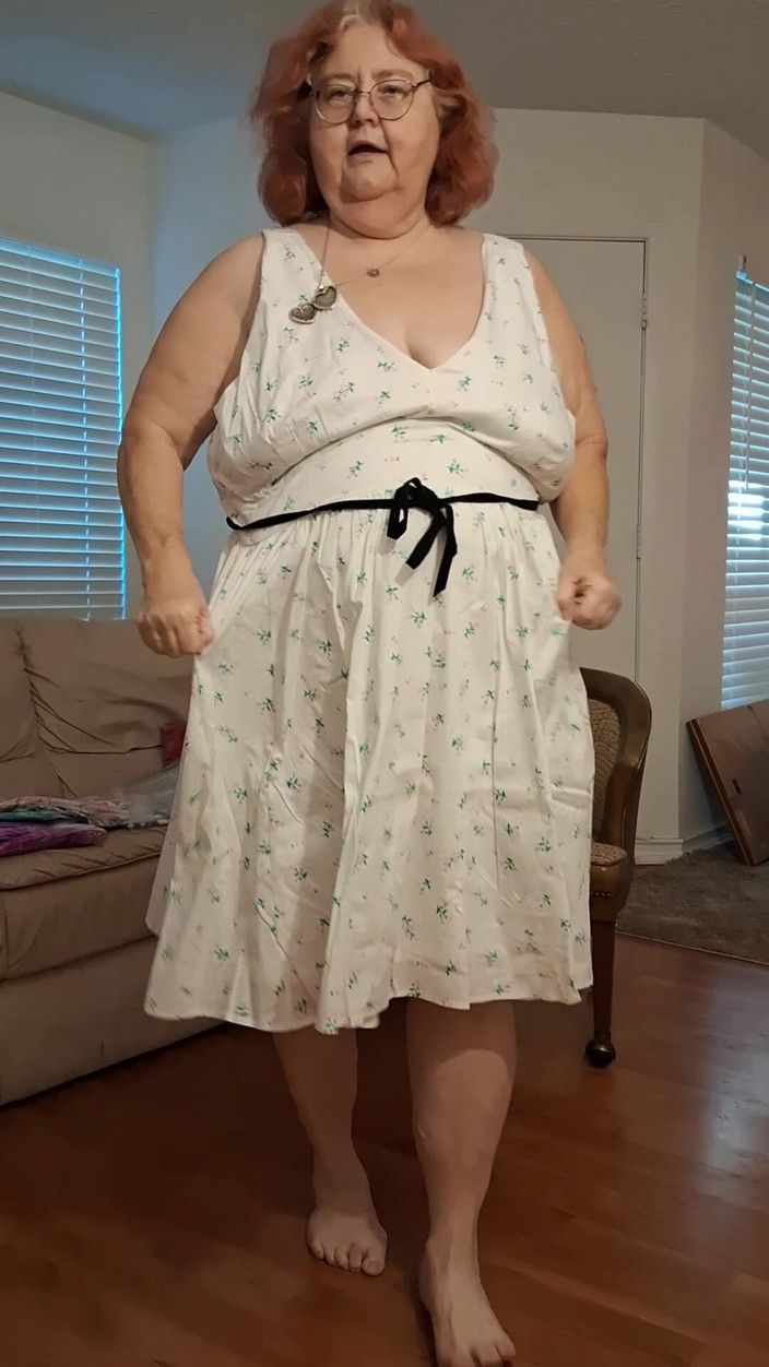 BBW nurse Vicki adventures with friends: Big Beauty Nurse Vicki Tries on New Clothing Order for...
