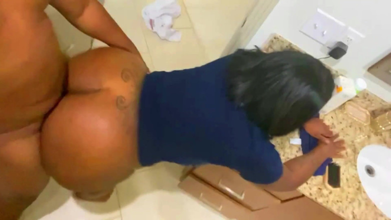 Exclusive Dirty Diana: Phat onion booty