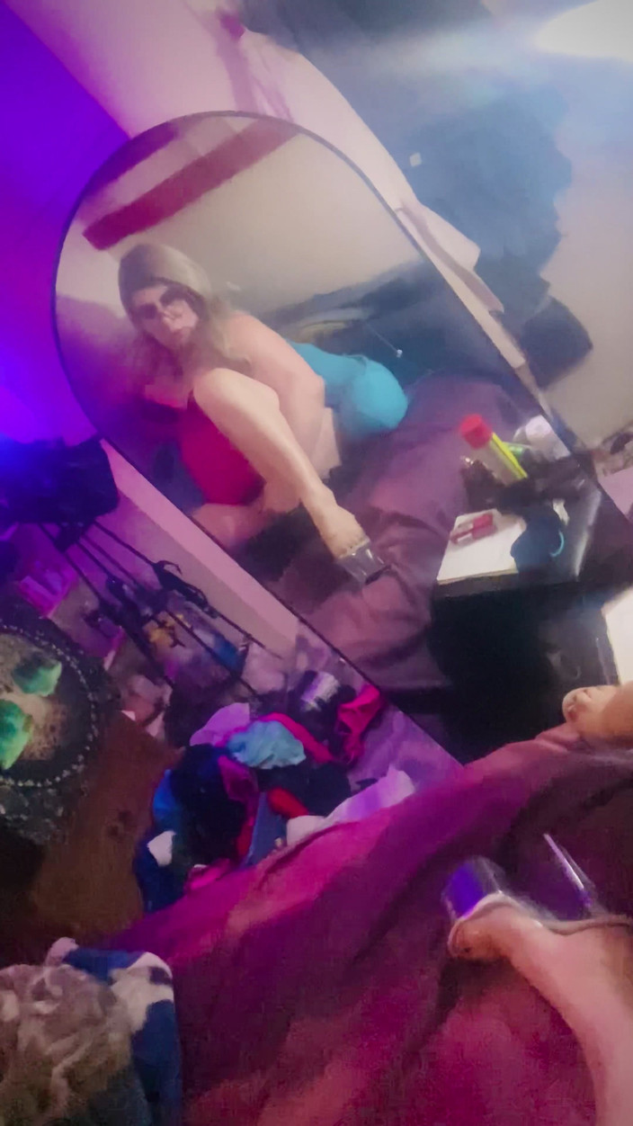 Krissy Sweets: Sweets Stroking Her Sheshaft