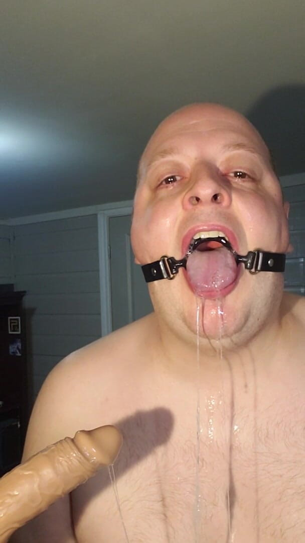 Charlieboy69: Sloppy Deepthroat 7 Inch Gyrating Dildo Whit Mouth Gag