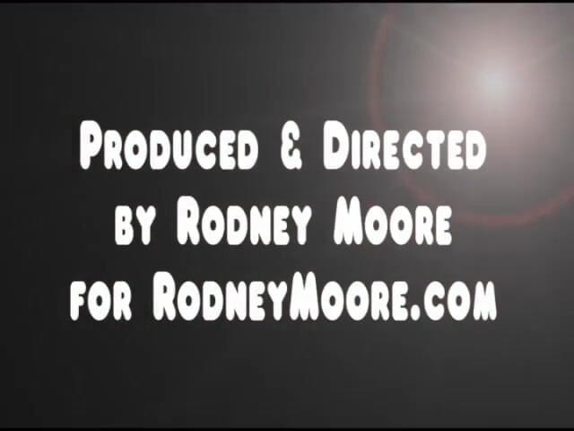 Scale Bustin Babes: Špinavé kouření s obrovskými prsy, tlusté drobné na obličeji