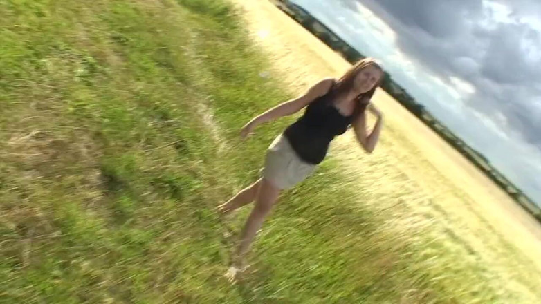 Digi Creationsxxx: British slut gives BBC bj to a stranger outdoors