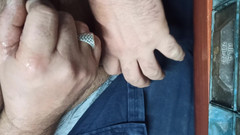 CenkAy: Masculer orso turco papà si masturba sotto il tavolo in...