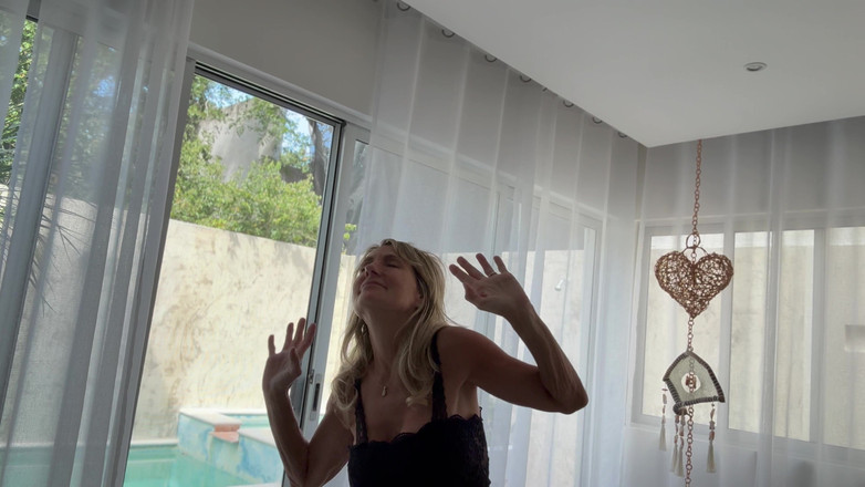 InternalDrive: Dianne Fox, Milyonda Bir.