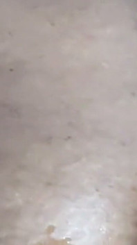 Ma voisine baise ma chatte étroite en tapant sur la bouche, jeu de tétons