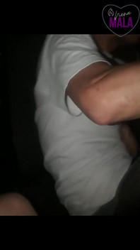 Cette pute me laisse la baiser pour payer le voyage Uber