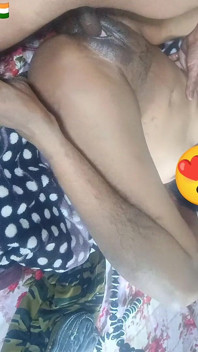 Il mio autista mi scopa nella mia stanza gli fa un pompino