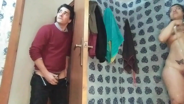DragonGalaxy11: Stepsister showers and i fucked her big ass