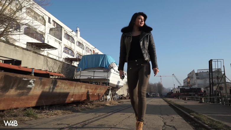 Watch4beauty: Tančící Lucy