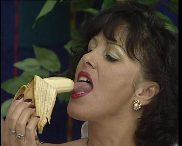 YOUR FIRST PORN: Meine lesbische stiefmutter mit liebes Kugeln - sundar gendon vaali meri...