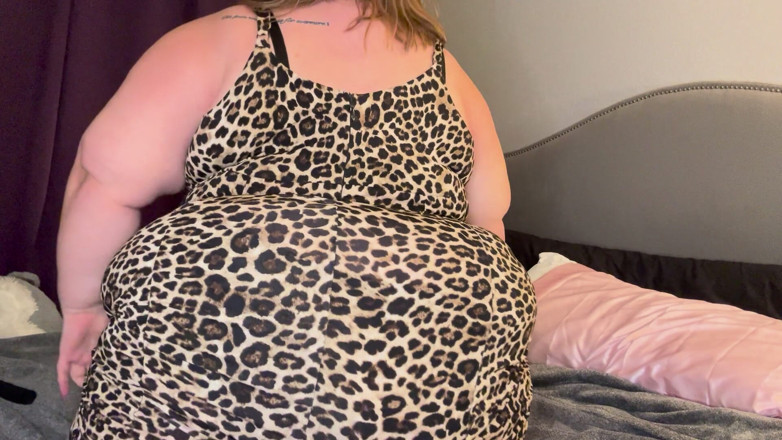 Kayla Peach studios: SSBBW Kayla Brzoskwinia rozbiera się i masturbuje się
