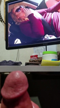 Arrivando ad alcuni dei miei video preferiti di Gracelynn. Riesco ancora a vedere la sua bagnarsi vibrarsi nel pomeriggio