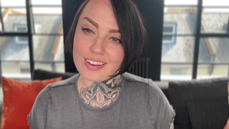 Miss Valentina: Guarda nei miei occhi e rinuncia al controllo