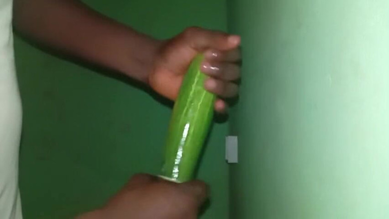 Badman4606: Pěkné a pomalé hlazení mé okurky