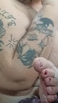 Il maestro ha comandato a questo grasso di rotolarsi nella farina per poter trovare il punto bagnato