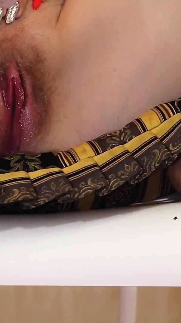Oil on My Pussy (Nikki Lexx)