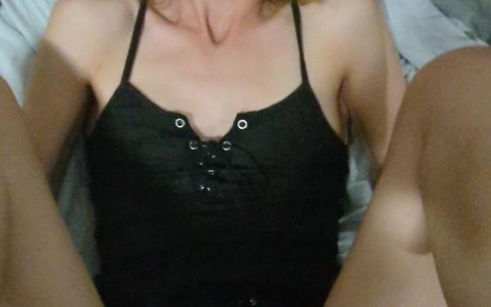 Richelle Rose: Milf infiel de pelo rizado pide ser preñada - preñada, hablar...