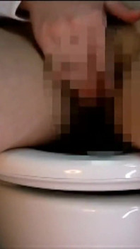 Stuck up Older Woman - Toilet Masturbation - Ep4