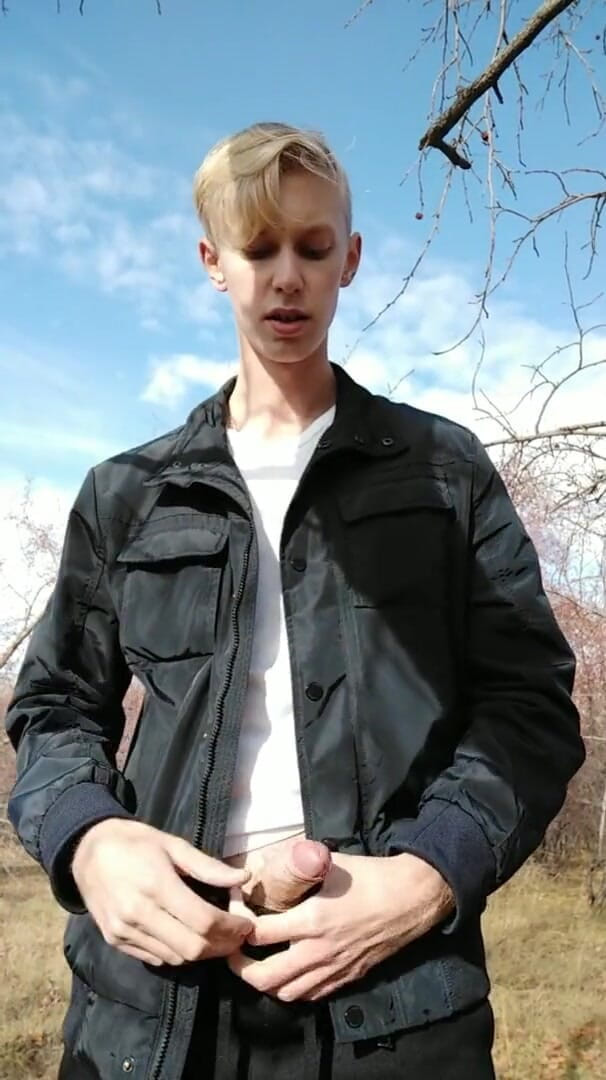Dick Boys Studio: Typ erwischt beim wichsen im park