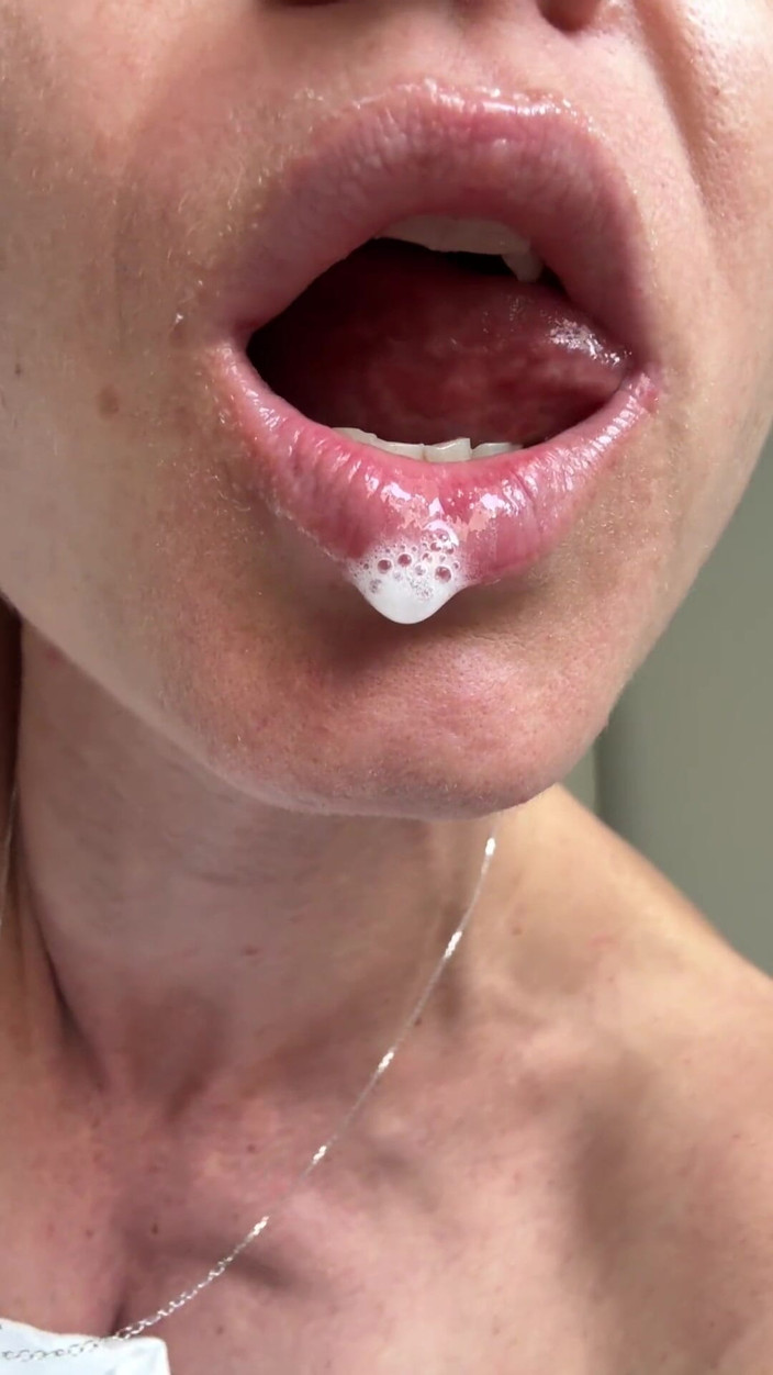 Gina Gerson: Solo Saliva Fetish