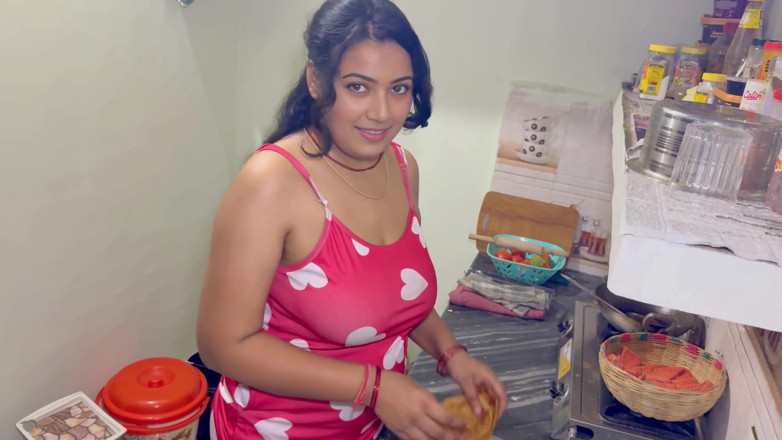 Hotty_ragini: Estoy follando duro a la esposa de mi mejor amigo...