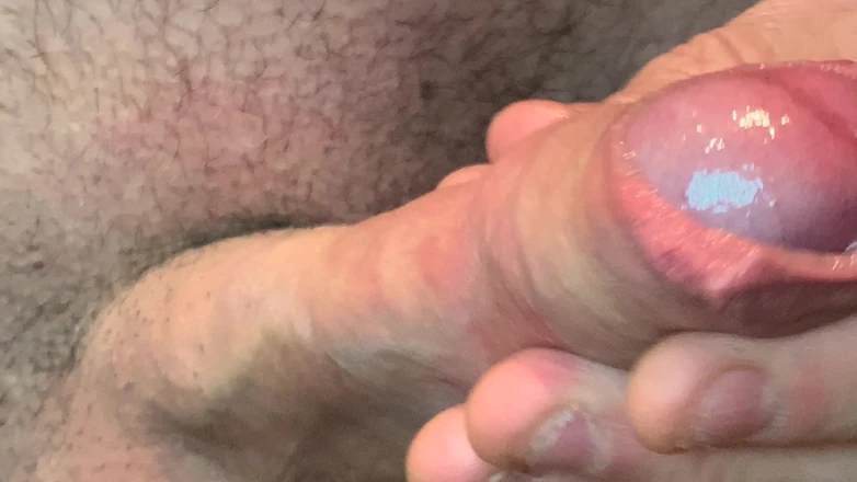 Amateur big dick: 办公室经理在办公室自慰并在操秘书之前高潮