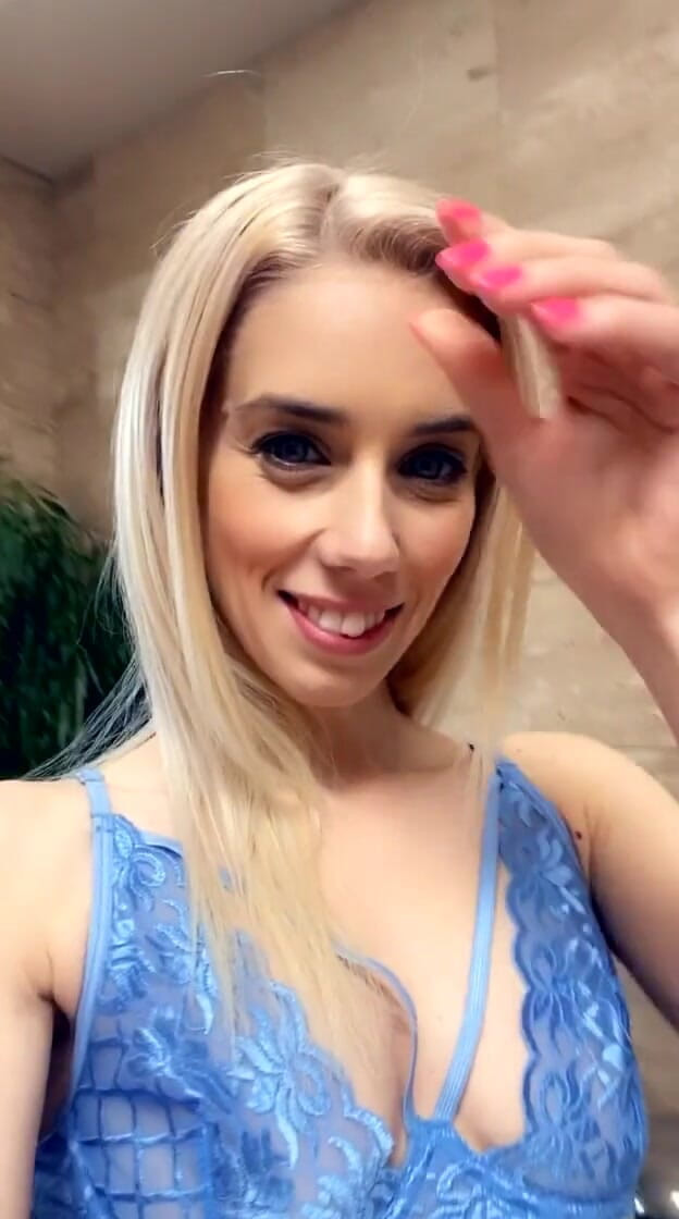 Nesty: Líbí se ti toto spodní prádlo? Miluji modrou barvu.