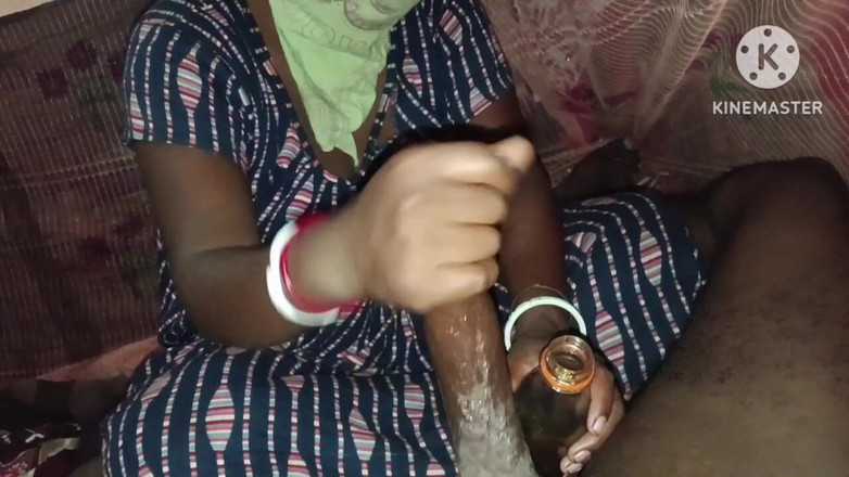 Chmeli1: Desi India è stata scopata dopo aver applicato l'olio sul suo...