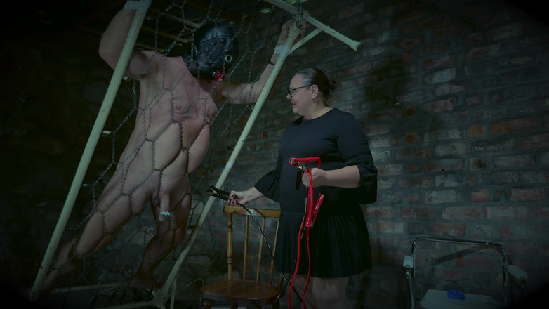 Mistress April: Cruel Bed for Slave