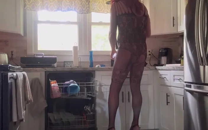 Orlandi480: Sissy Crossdresser Housemaid Doing Chores