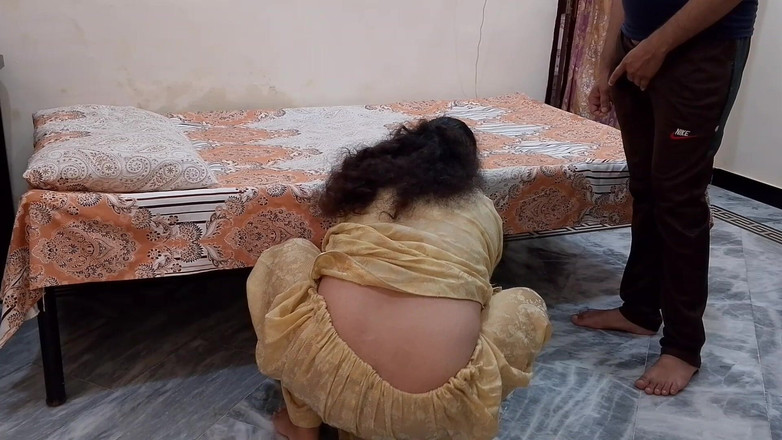 RedQueenRQ: Finally, I Got the Chance to Fuck a Lone Maid...