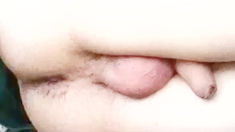 Jon Arteen: Gay twink imut ini mergokin cowok berondong lagi masturbasi berisiko...