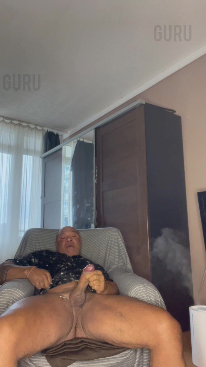 Mr. Guru: Mr Guru Kroppsbyggare Pappa ryckte av. wank