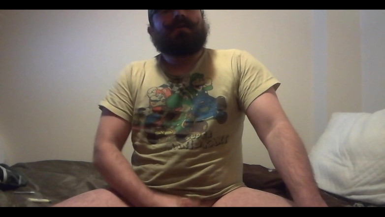 Rokkuman: Caliente latino hombre masturbándose