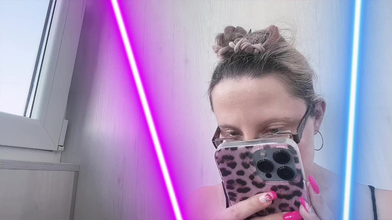 FinDom Goaldigger: Tonight You Wear - ponieważ maminsynek nie sikają jak mężczyźni